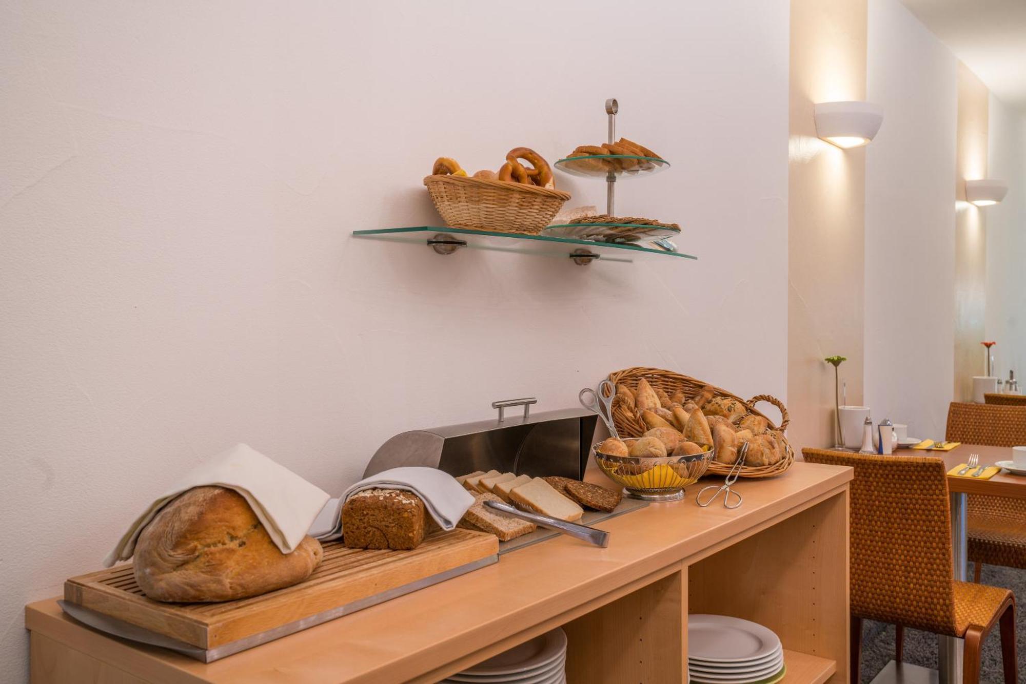 Airporthotel Residenz Steinenbronn Eksteriør bilde
