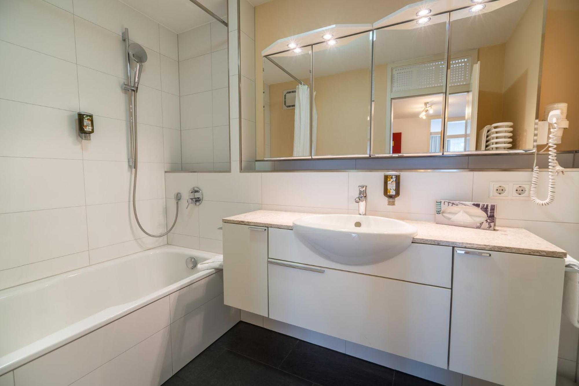 Airporthotel Residenz Steinenbronn Eksteriør bilde