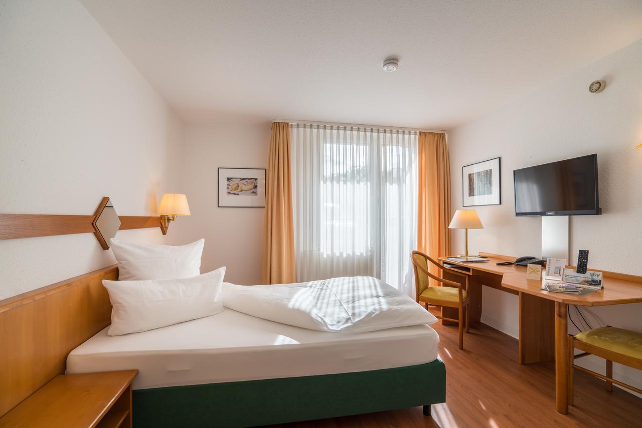 Airporthotel Residenz Steinenbronn Eksteriør bilde