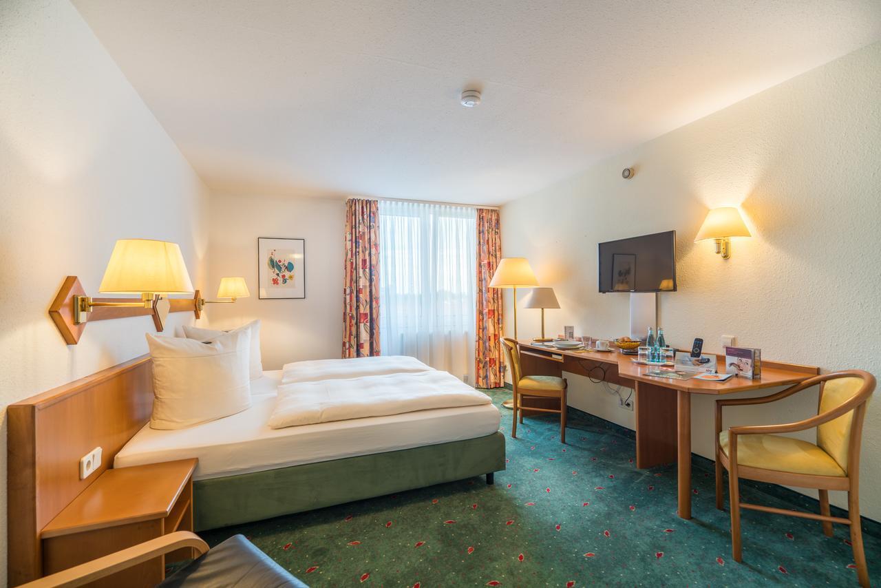 Airporthotel Residenz Steinenbronn Eksteriør bilde